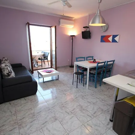 Apartment Sandi Vrsar Exterior photo